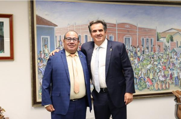 Ciro recebe prefeitos e lideran&ccedil;as e atende pedidos, enviando recursos e obras para os munic&iacute;pios(Imagem:Ascom)