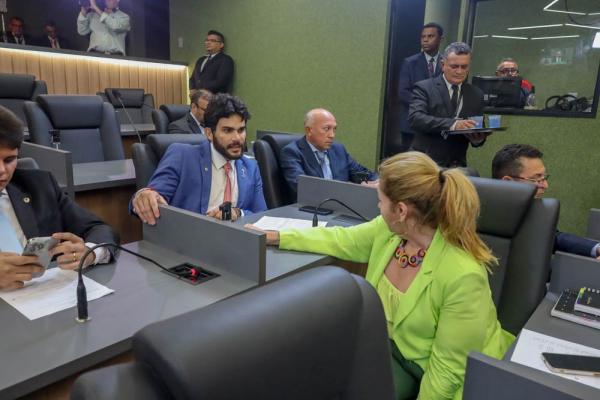 Deputado Dr. Marcus Vinícius Kalume propõe criação de política de saúde para combater as DSTs entre jovens(Imagem:Divulgação/Alepi)