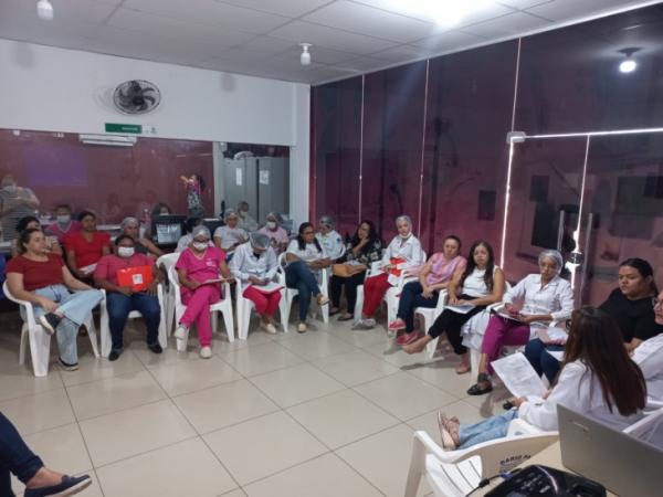 O curso visa capacitar a equipe sobre os cuidados com a mãe e o bebê para promover, proteger e incentivar o aleitamento materno.(Imagem:Divulgação)