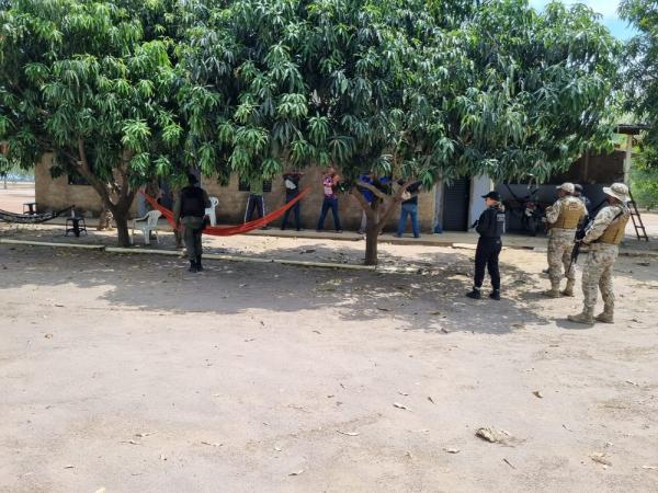 Suspeitos de provocar incêndio de grandes proporções em Canto do Buriti são presos.(Imagem:Divulgação/SSP-PI)