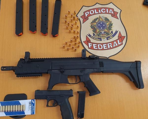 Armas foram apreendidas na casa do investigado em Timon, no Maranhão.(Imagem:Divulgação/Polícia Federal)