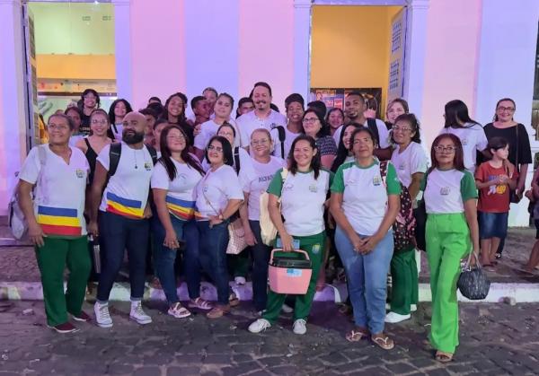 Estudantes piauienses vivenciam literatura de Torquato Neto em noite especial no Theatro 4 de Setembro.(Imagem:Ascom Seduc)