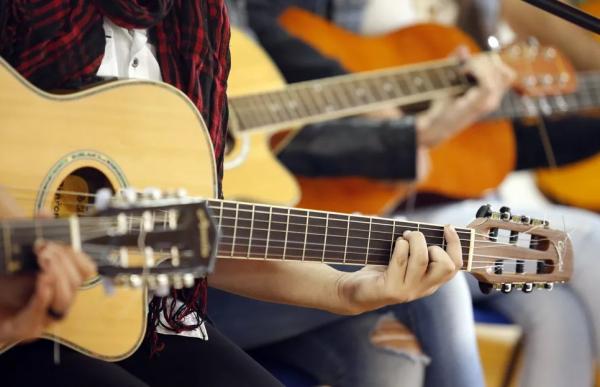 Curso de violão(Imagem:Carlos Poly)