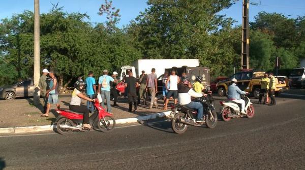 Motociclista morre ao colidir contra poste na Avenida Maranhão, em Teresina.(Imagem:Reprodução/TV Clube)