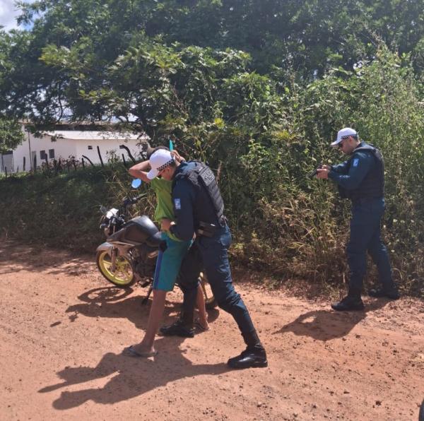 Fiscaliza&ccedil;&atilde;o do 3&ordm; BPM refor&ccedil;a seguran&ccedil;a no tr&acirc;nsito em Floriano.(Imagem:Divulga&ccedil;&atilde;o/PM)