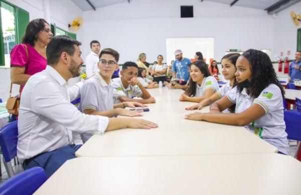 Secretário Washington Bandeira visita escolas em Campo Maior.(Imagem:Divulgação)