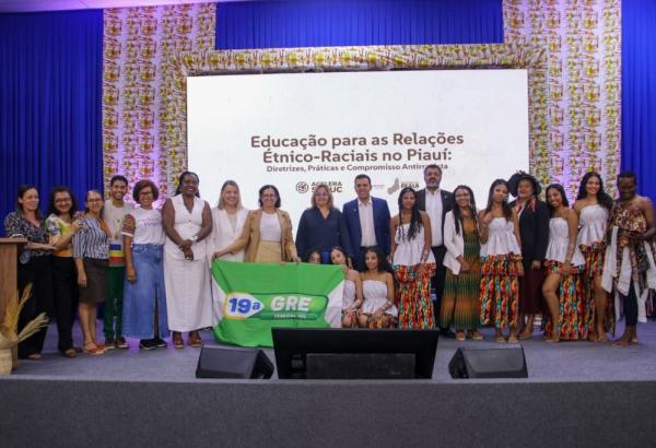 A iniciativa reconhece escolas da rede p&uacute;blica estadual comprometidas com pr&aacute;ticas pedag&oacute;gicas de combate ao racismo e promo&ccedil;&atilde;o da igualdade racial.(Imagem:Ascom Seduc)