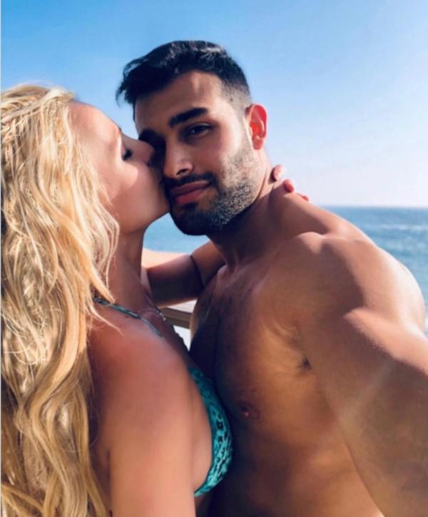 Britney Spears e Sam Asghari(Imagem:Instagram)