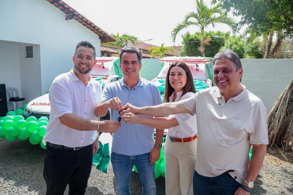 Ciro Nogueira cumpre agenda e entrega ambulâncias em Morro do Chapéu.(Imagem:Ascom)
