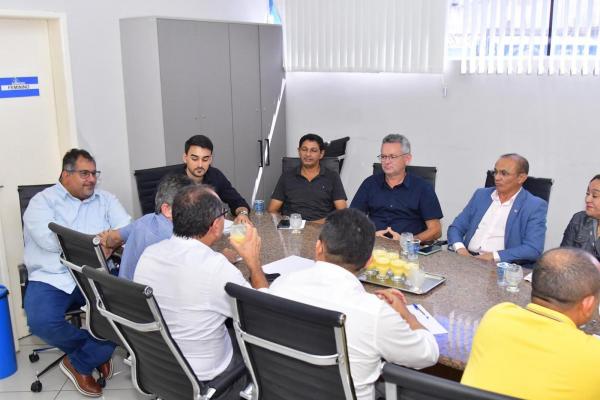 A Câmara se comprometeu em propor medidas legislativas que garantam a regularidade e qualidade do serviço.(Imagem:CMF)