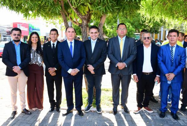Poder Legislativo participa da abertura da Semana da Pátria em Floriano(Imagem:CMF)