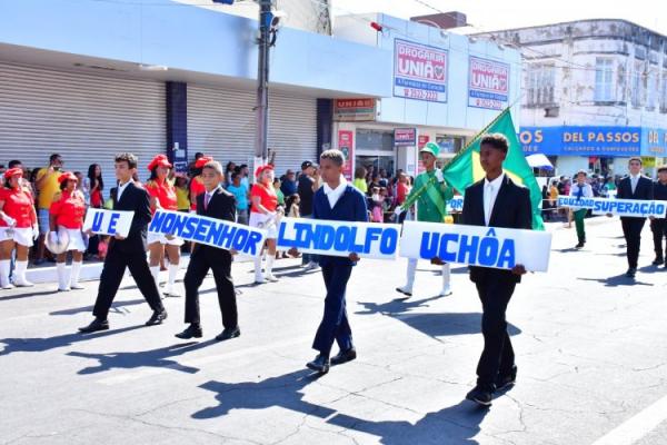 Desfile Cívico marca as comemorações pela Independência do Brasil em Floriano.(Imagem:Secom)