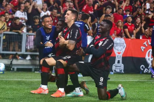 Athletico x Botafogo(Imagem:Gabriel Machado/AGIF)