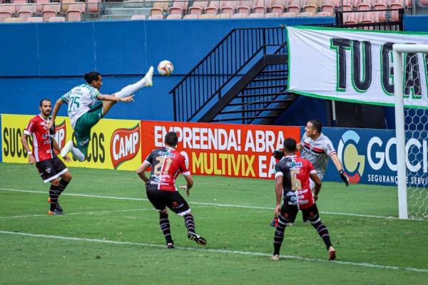 Autor de gol à lá Ibra se diz fã do sueco, revela improviso e deseja eternizar lance(Imagem:Reprodução)