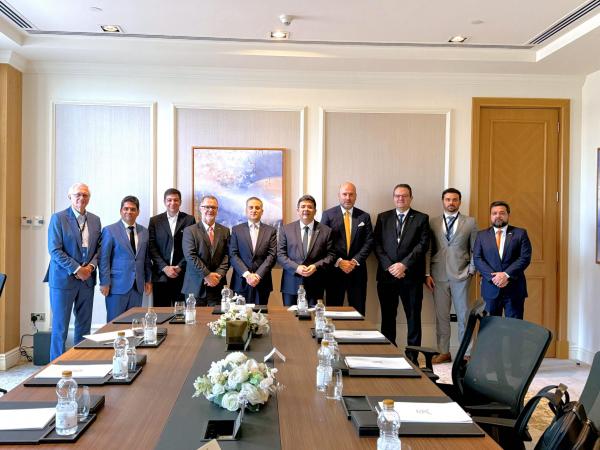 Rafael Fonteles conduz apresentação de 16 projetos no Catar e posiciona Nordeste como líder da transição energética global(Imagem:Divulgação)