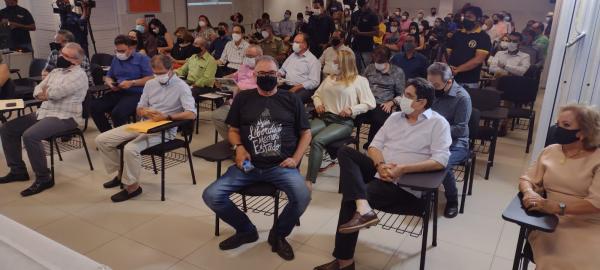 Encontro com empreendedores de Floriano teve a presença do ex-senador João Vicente Claudino(Imagem:FlorianoNews)