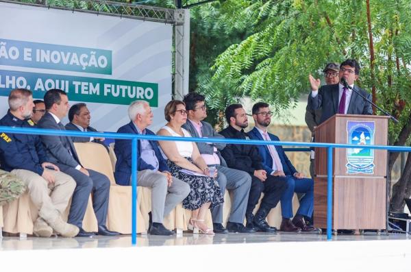  Rafael Fonteles entrega helicóptero, viaturas e novos equipamentos para as Polícias Civil e Militar.(Imagem:Divulgação)