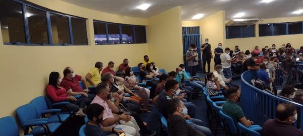 Câmara de Floriano encerra ano Legislativo com aprovação de projeto que cria cargos comissionados.(Imagem:FlorianoNews)