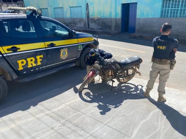 Motocicleta encontrada no Piauí havia sido roubada há 13 anos em São Paulo.(Imagem:PRF)
