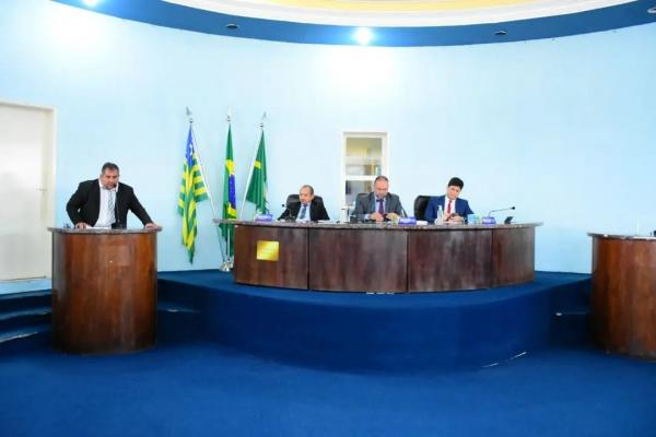 Câmara Municipal de Floriano abre o ciclo de sessões da segunda quinzena de abril.(Imagem:CMF)