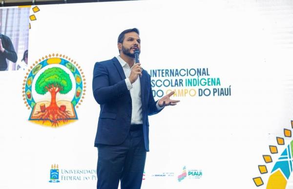 Secretário da Educação, Washington Bandeira.(Imagem:Divulgação)