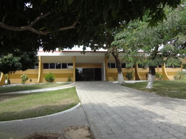 Prefeitura de Floriano anula edital de teste seletivo para correção de erros