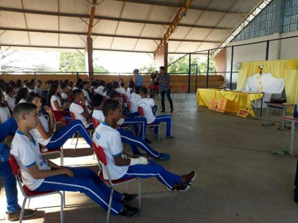 Programa de preven&ccedil;&atilde;o ao suic&iacute;dio chega &agrave;s escolas municipais de Floriano.(Imagem:SECOM)