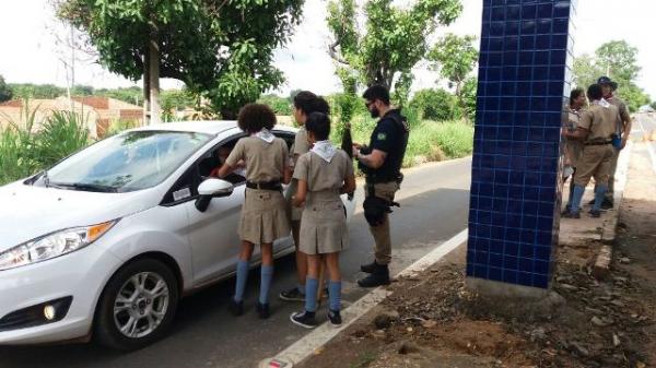 PRF e escoteiros realizam campanha de educa&ccedil;&atilde;o para o tr&acirc;nsito em Floriano.(Imagem:PRF )