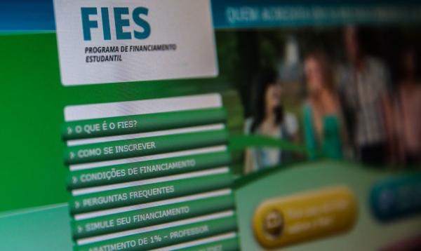 Fies abre inscrições para segundo semestre de 2022 nesta terça; veja calendário completo