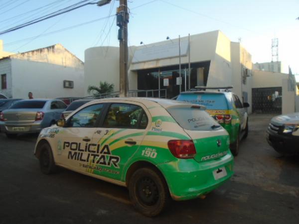 Suspeito de maus tratos contra menor é conduzido para a Delegacia de Floriano