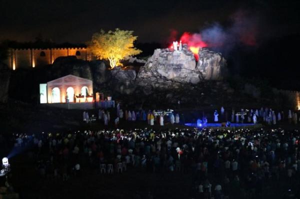 Encenação da Paixão de Cristo em Floriano. (Imagem:Lucas Marreiros/ G1 PI)