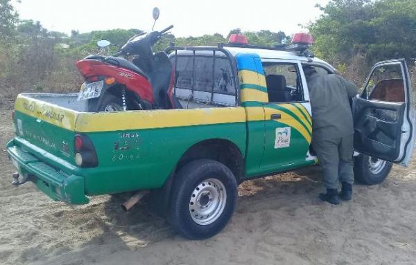 Pol&iacute;cia Militar recupera motocicleta no bairro Taboca.(Imagem:Divulga&ccedil;&atilde;o/PM)