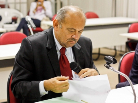 Economista recebe título de cidadão piauiense na Alepi