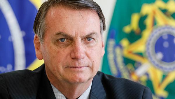 Jair Bolsonaro diz que críticos são ?psicopatas? e nega ataque à democracia