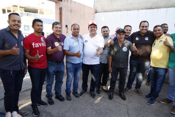 Rafael e Wellington s&atilde;o recebidos com festa em Itaueira.(Imagem:Divulga&ccedil;&atilde;o)