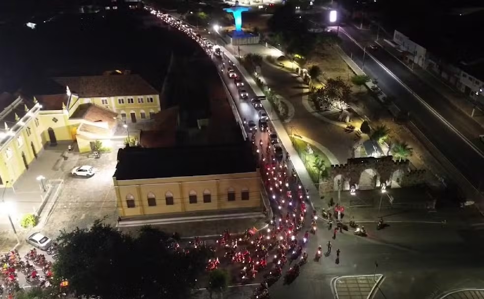Carreata reúne apoiadores da reeleição de Lula em Parnaíba

