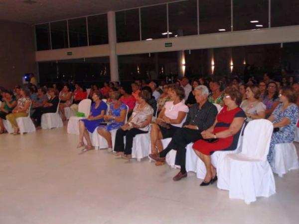 M&eacute;dico ministra palestra sobre c&acirc;ncer de mama em Floriano(Imagem:Ivan Nunes)