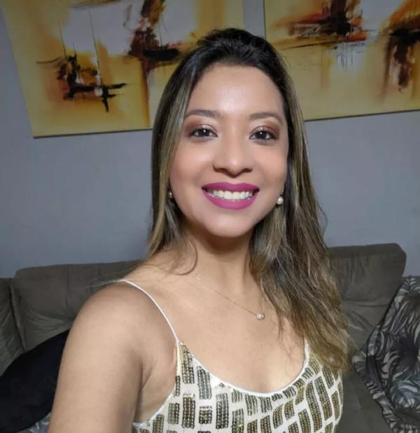Professora que morreu após carro ser arrastado pela água da chuva é sepultada e recebe homenagens