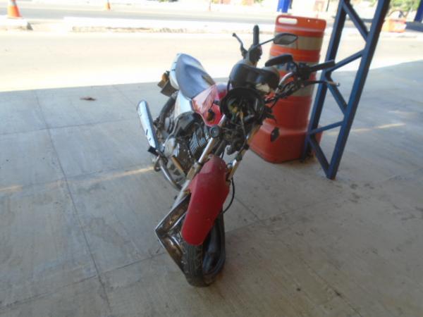 Motociclista sofre fratura em acidente de tr&acirc;nsito no bairro Cancela.(Imagem:FlorianoNews)