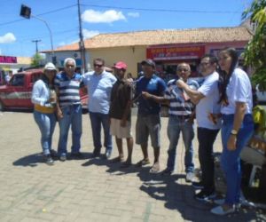 Parceria entre Meio Norte e Rádio Difusora é celebrada com atividade no centro de Floriano