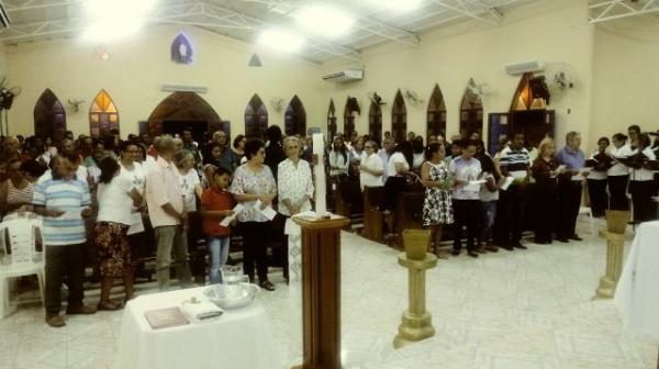 Par&oacute;quia de S&atilde;o Raimundo Nonato recebe novo p&aacute;roco com festa.(Imagem:FlorianoNews)