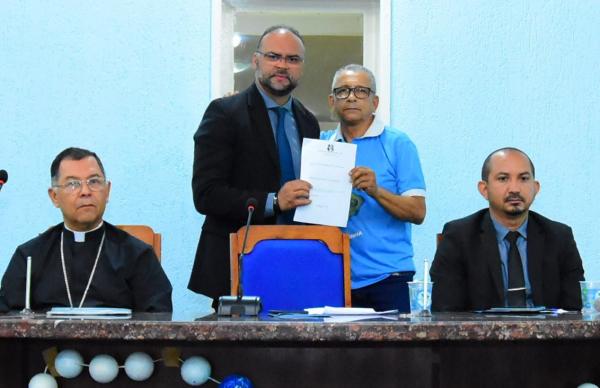 C&acirc;mara Municipal celebra os 15 anos do Ter&ccedil;o dos Homens na Diocese de Floriano em sess&atilde;o solene.(Imagem:CMF)
